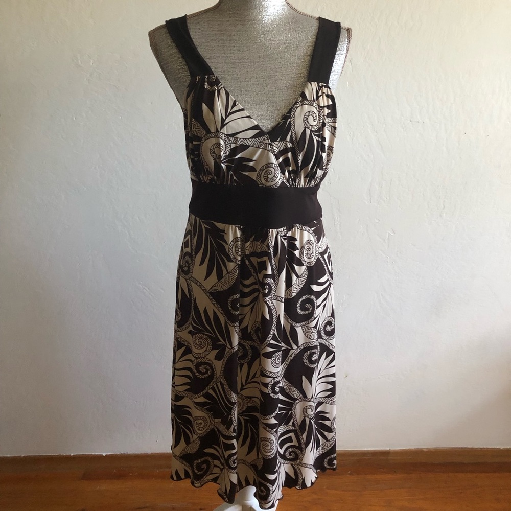 Connected Apparel V-Neck Patterned Dress
